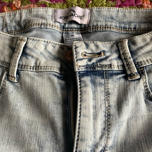 Jordache Jeans - Picture 4 of 5